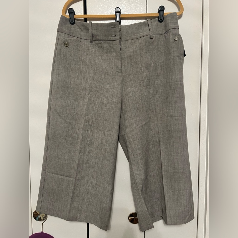 NWT Capri pants size 12